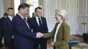 Kína- EU Csúcstalálkozó: Trump fenyegetése és von der Leyen kínai útja