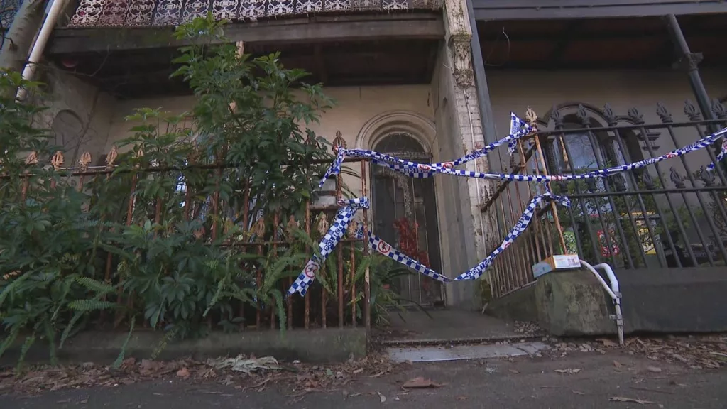 Rejtélyes Halál a Sydney-i Lakásban: Két Férfi Holttestét Találták Meg Különböző Időpontokban
