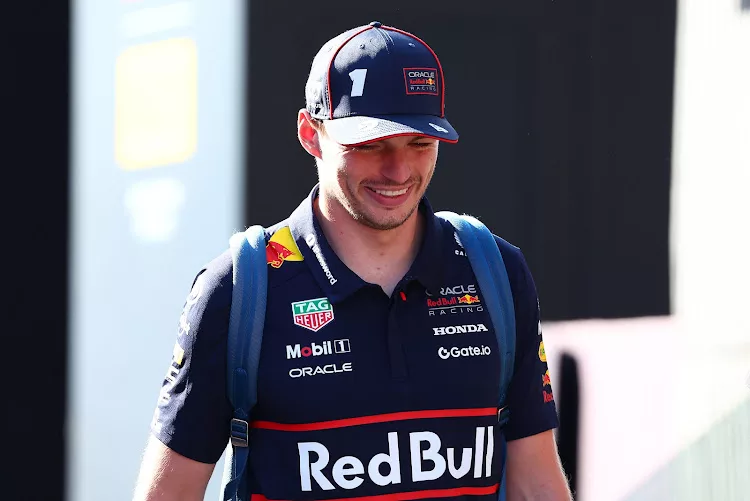 Verstappen a Red Bull-nál marad, véget ért a találgatás