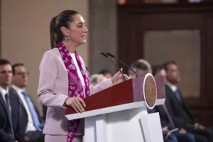 A bevándorlásellenes razziák és a guatemalai elnökkel való találkozó
