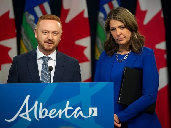 Alberta Függetlenségi Referendumának Jogi Felülvizsgálata Megtartásra Kerül