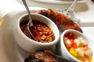 Chimichurri és Salsa Criolla: Klasszikus Argentin Ízek a Grillről