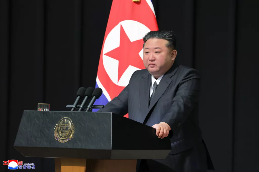 Észak-Korea Megemlékezett Katonái Áldozatairól