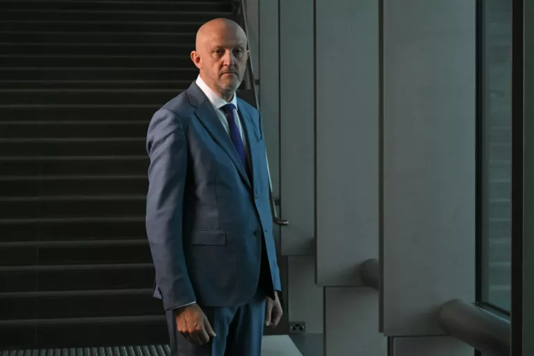 Mike Burgess: Az ASIO arcát formáló kémvadász