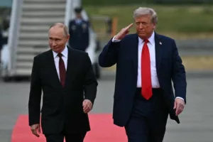 Trump Felhagyott az Ukrajnai Tűzszüneti Követeléssel azután, hogy találkozott Putyinnal
