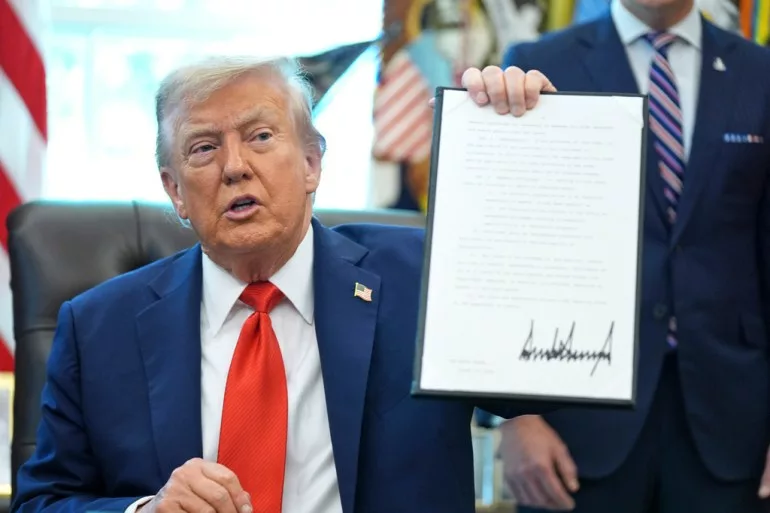 Trump minden szavazásnál kötelező személyazonossági igazolványt rendel el