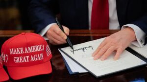 Zelenszkij lehetőséget kap Trump és Putyin találkozóján való részvételre, Európa többi része azonban kizárva
