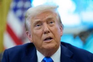 100 000 dolláros éves díj az H-1B vízumokra