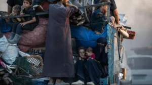 Fegyverszüneti Készültség: Hamász békét sürget, míg Izrael éjszaka támadja Gázavárost
