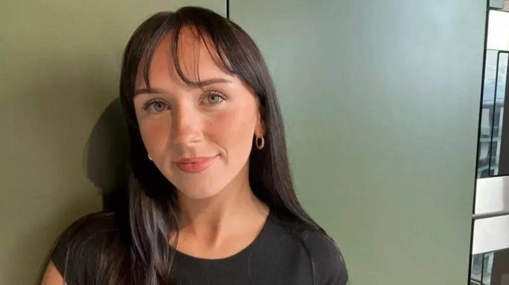 Fiatalok lakásvásárlási nehézségei: Egyre többen maradnak otthon a növekvő lakhatási költségek miatt