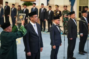 Indonézia kormányátás alatt: Prabowo elnök öt minisztert váltott le a halálos tüntetések után