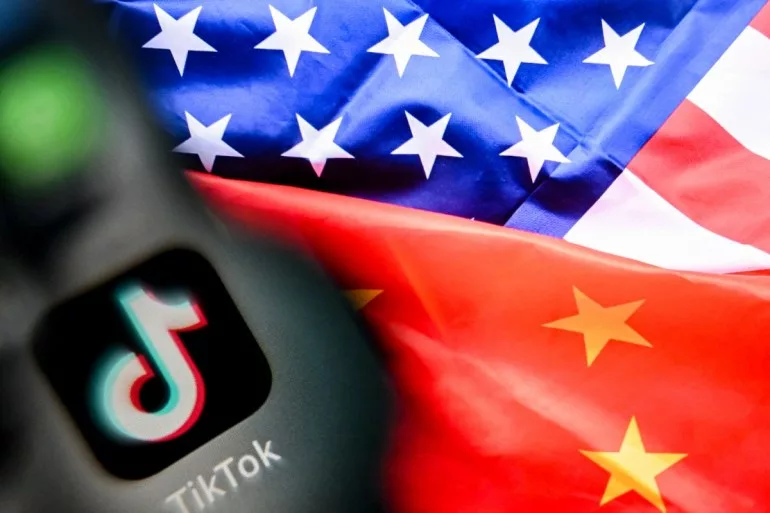 Trump megállapodást jelent be Kínával a TikTok amerikai működésének folytatásáról