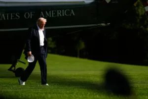 Trump Találkozóra Hívja a Republikánus és Demokrata Vezetőket az Amerikai Kormányzati Leállás Elkerülése Érdekében