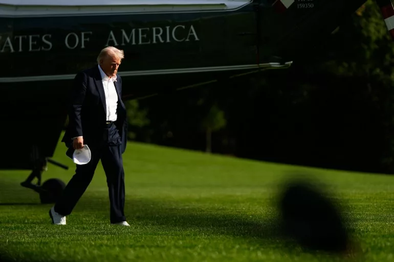 Trump Találkozóra Hívja a Republikánus és Demokrata Vezetőket az Amerikai Kormányzati Leállás Elkerülése Érdekében