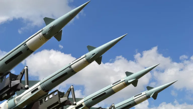 Újabb NATO-tagállam légterét sértette meg Oroszország - Híreink az orosz-ukrán háborúról vasárnap