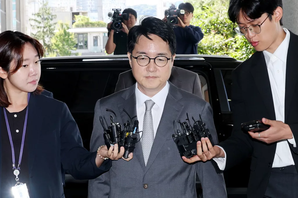 Végzetes hiba: Dél-Korea volt főügyészét hallgatják ki egy tengerészgyalogos halála ügyében