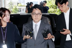 Végzetes hiba: Dél-Korea volt főügyészét hallgatják ki egy tengerészgyalogos halála ügyében