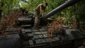 Atomkatasztrófával fenyeget a háború, Kijev újra Amerika kegyeiben