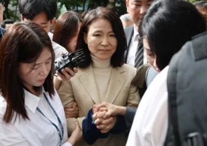 Jogtalan Letartóztatás: Koreai Bíróság Engedélyezi Korábbi KCC Vezető Szabadlábra Helyezését