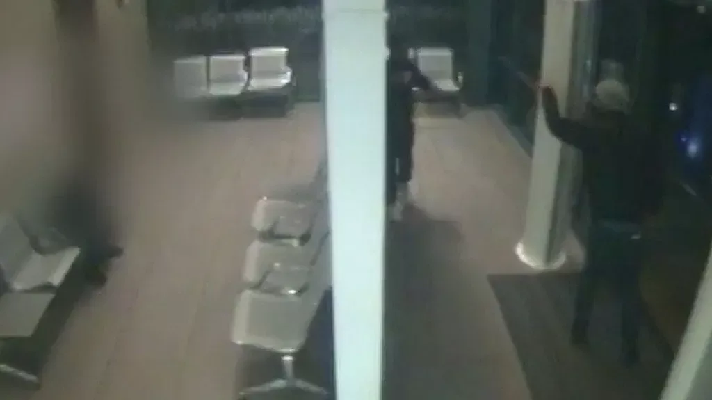 Manchesteri Zsinagóga Támadás: Részletek a Rendőrségi Beavatkozásról