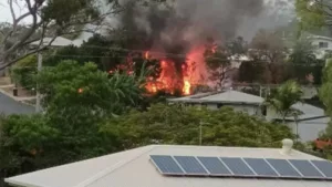 Tragédia Queenslandben: Édesanya és két gyermek életét vesztette egy háztűzben