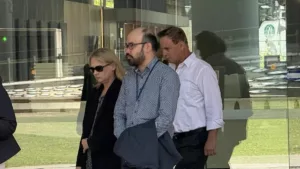 Vádak Eszkalációja: Esküvői Tanú Tagadta a Gyilkosságot