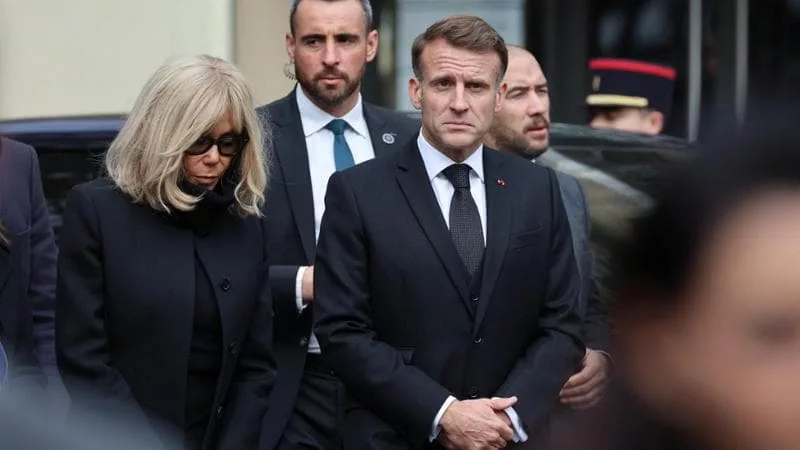 Bataclan, tíz évvel a párizsi terrortámadások után: Macron emlékezik, a fájdalom marad