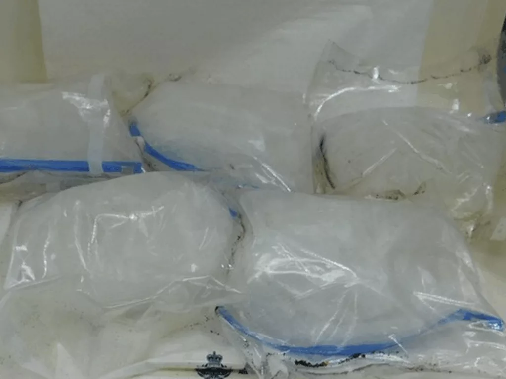 Canberra-i Tini Vádat Kapott 16 Kilogramm Metamfetamin Ausztráliai Behozataláért