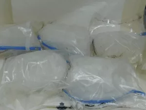 Canberra-i Tini Vádat Kapott 16 Kilogramm Metamfetamin Ausztráliai Behozataláért