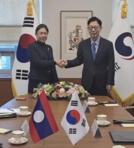 Dél-koreai és Laotai Hivatalnokok Együttműködést Erősítenek Az Online Csalások Visszaszorításában és a Kritikus Ásványi Anyagok Terén