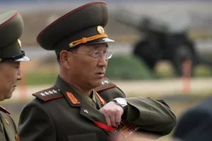 Észak-Korea Fenyegetőzése Amerikai Haditengerészeti Haderő Jelenlétére Dél-Koreában