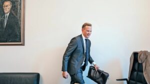 Hendrik Streeck: Új Szerepben a Politikai Színpadon