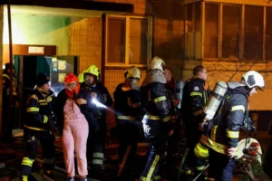 Légicsapások Kijevre: Halálos áldozatok és amerikai béketerv tárgyalások