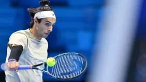 Lorenzo Musetti Kiesik, Taylor Fritz Továbblép az ATP-döntőkön