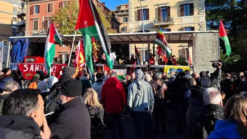 Nagy tömeg gyűlt össze Róma szívében a Palesztináért való kiállásért