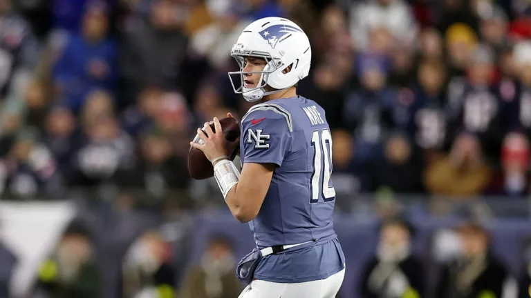 TreVeyon Henderson vezetésével taroltak a Patriotsok a Jets ellen