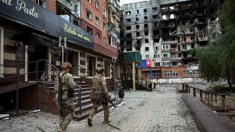 Újabb támadáshullám Ukrajnában, Moszkva előretör Pokrovsk irányába