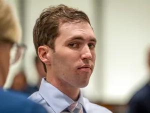 Charlie Kirk gyilkossági ügye: Tyler Robinson bírósági meghallgatása