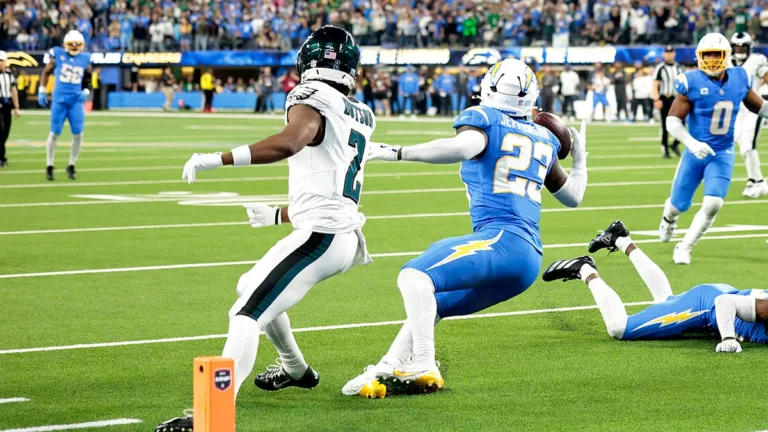 Hibák Sorozata: Jalen Hurts Öt Előrevesztéssel Járul Hozzá a Philadelphia Vereségéhez