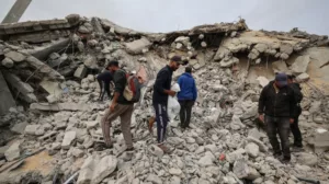 Kritikus Ponton a Gázai Tűzszünet: Izraeli Légicsapások Érik a Maghazi Tábort