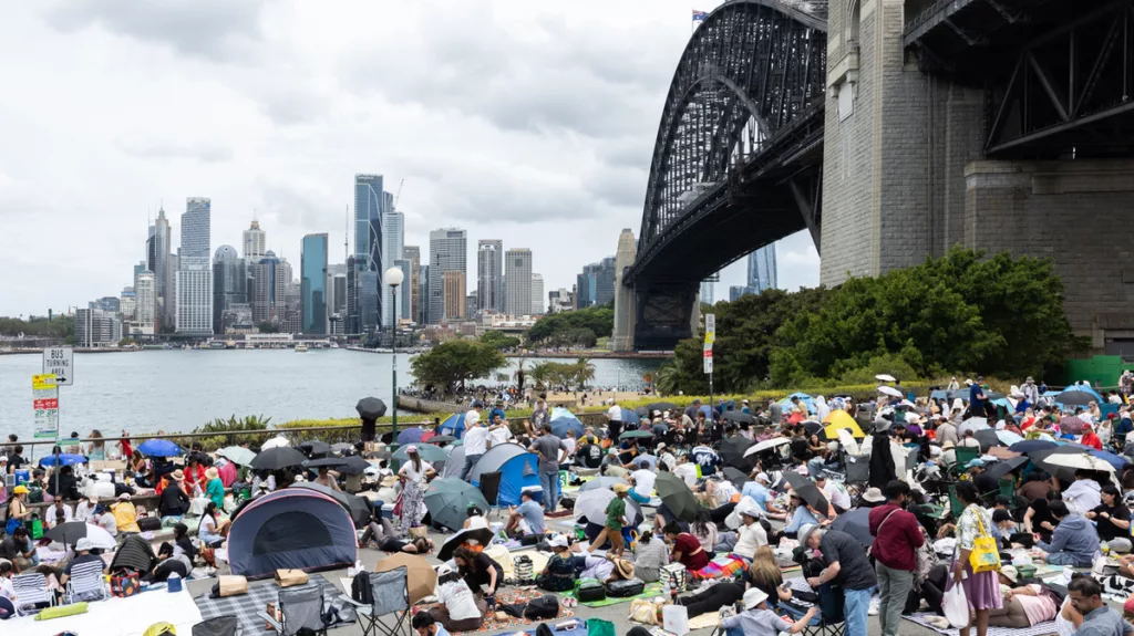 Szilveszteri Őrület Sydneyben: Nézőpontok Telt Házat Mutatnak
