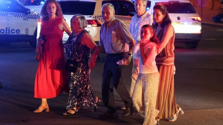 Tragédia Bondi Beachen: Fegyvertörvények szigorításának lehetősége az ausztrál kormány napirendjén