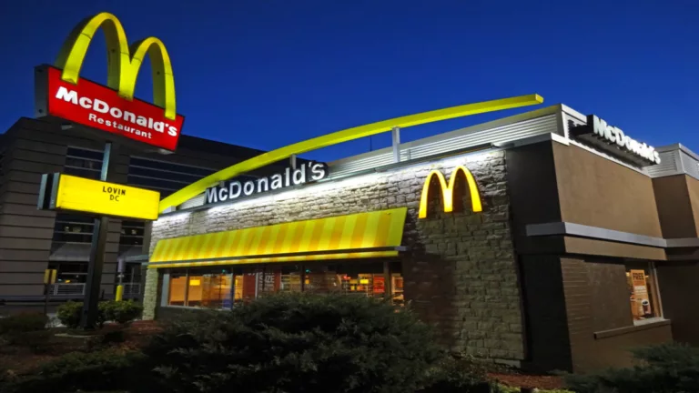 Tragédia egy Nebraska-i McDonald's autós kiszolgáló ablakánál