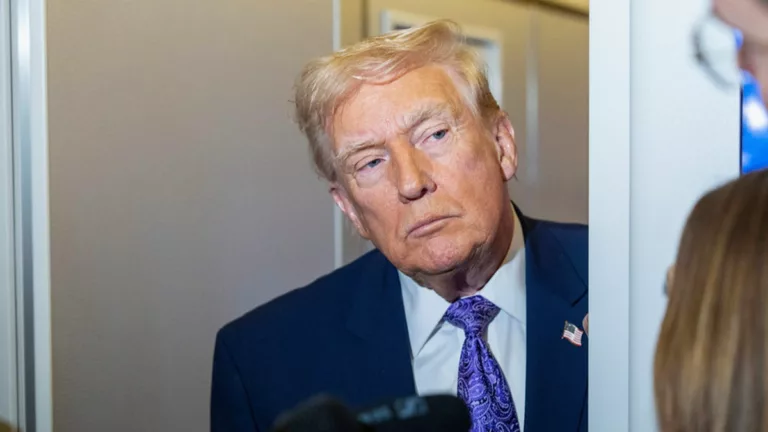 Trump visszavonná a természetesített bűnözők állampolgárságát