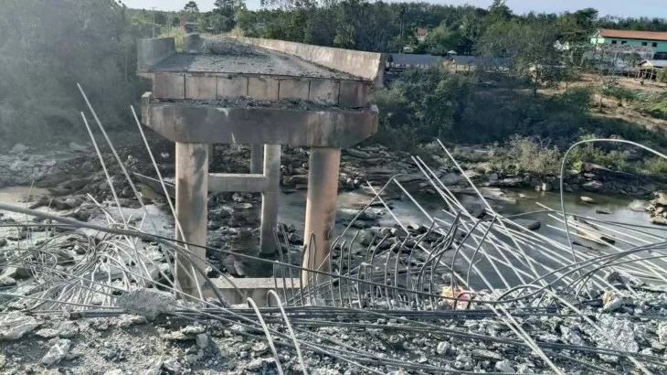 Újabb Összecsapások a Thaiföldi-Kambodzsai Határon: A Harcok Második Hetébe Lépnek