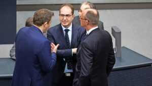 Alexander Dobrindt: A politikus, akit még az ellenfelek is tiszteletben tartanak
