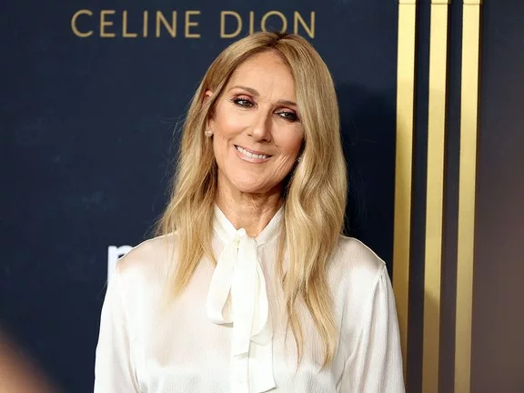 Celine Dion újra a színpadon: Párizsban tér vissza a koncertezéshez
