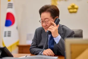 Lee Jae Myung dél-koreai elnök és Christopher Luxon új-zélandi miniszterelnök a Közel-Kelet helyzetéről és az energiabiztonságról tárgyalt