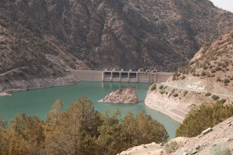 Marokkó vízgazdálkodási törvényének kivitelezési késedelmei: Bonyolult együttműködés az intézmények között