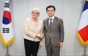 Dél-Korea és Franciaország védelmi kapcsolatai: Közös biztonsági és fegyveripari együttműködés